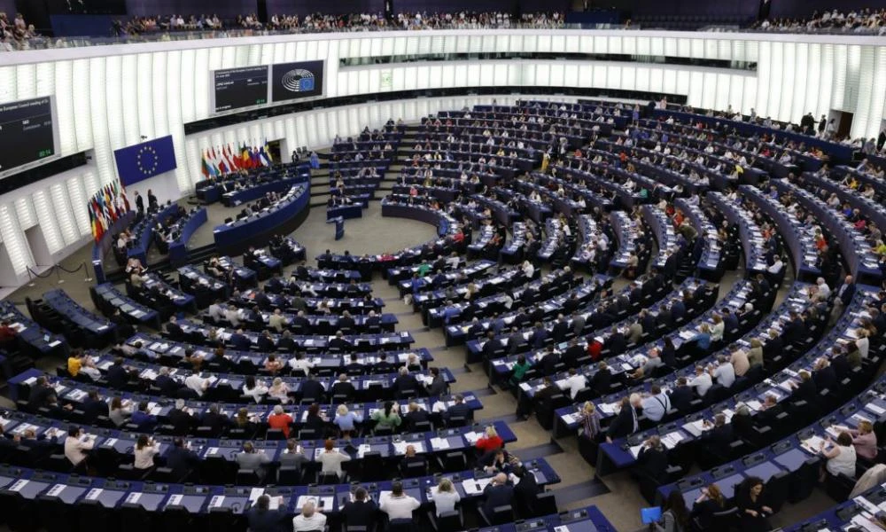 Αξιωματούχος της ΕΕ: Η Ουγγαρία κάνει πιο περίπλοκη τη βοήθεια προς την Ουκρανία